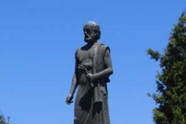 Estatua de Aristarco en Grecia