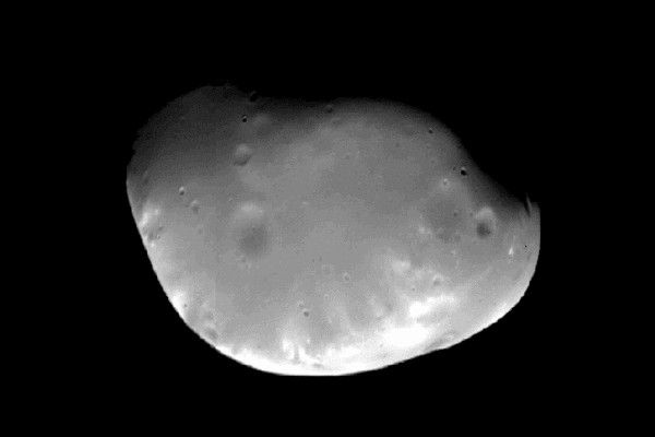 El satélite Deimos fotografiado por la Mars Express