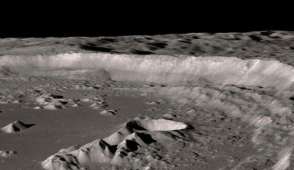 Cráter lunar Antoniado