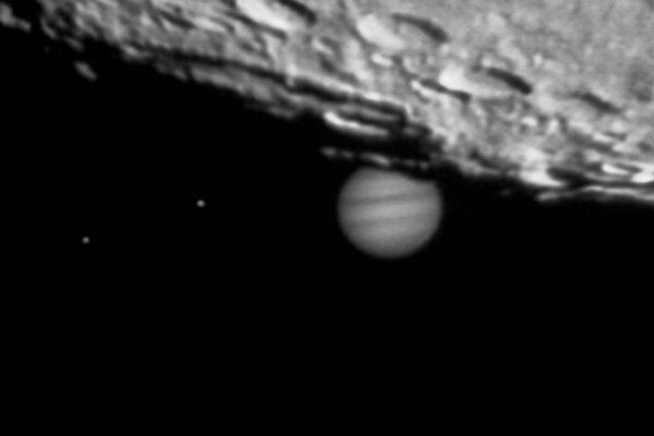 Ocultación del planeta Júpiter por la Luna