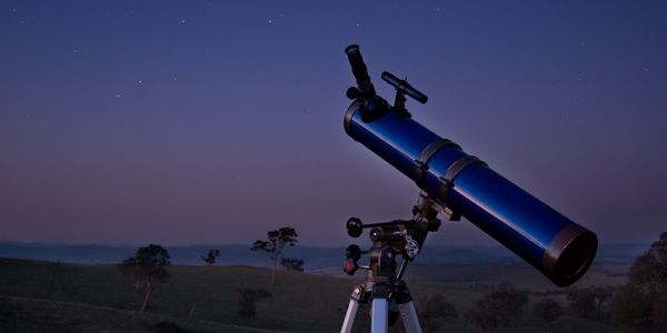 Foto de un telescopio Newtoniano